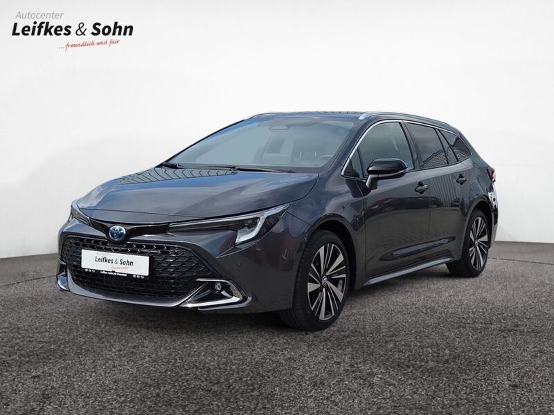 Grau Neu 2025 Toyota Corolla Kombi | 33.980 € - Bild 1/4