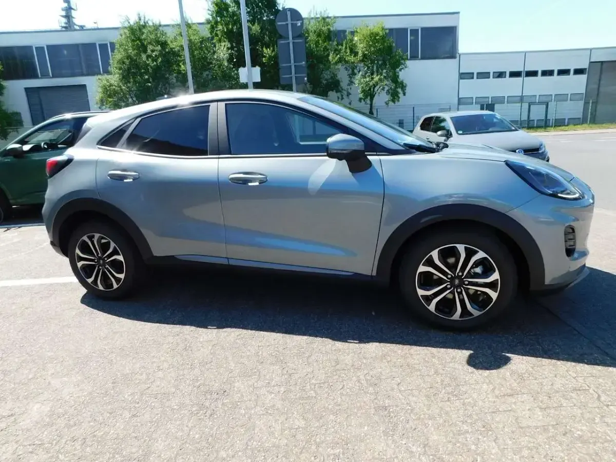 Nowe Ford Puma Titanium 155 KM (114 kW) 2025 Srebrny SUV