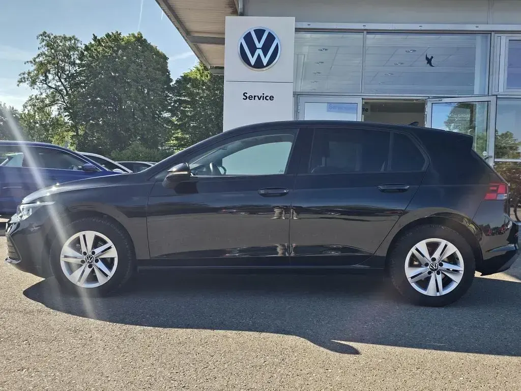 Gebraucht VW Golf VIII Active 131 PS (96 kW) 2023 Schwarz Limousine