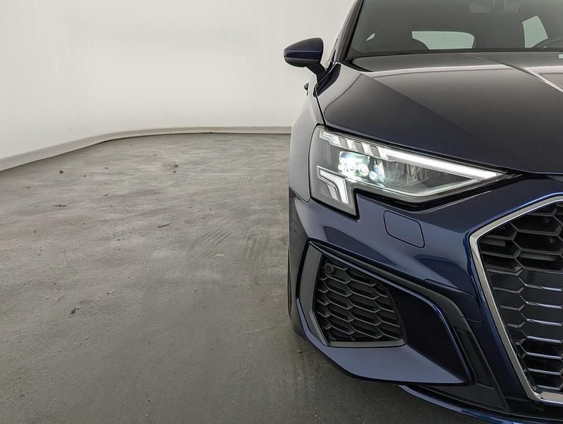 Second-hand Audi A3 S-Line 150 CP (110 kW) 2024 Albastru Berlinǎ