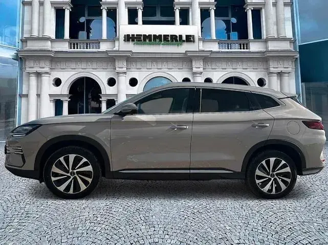 Neu BYD Seal U Design 324 PS (238 kW) 2026 Grau SUV