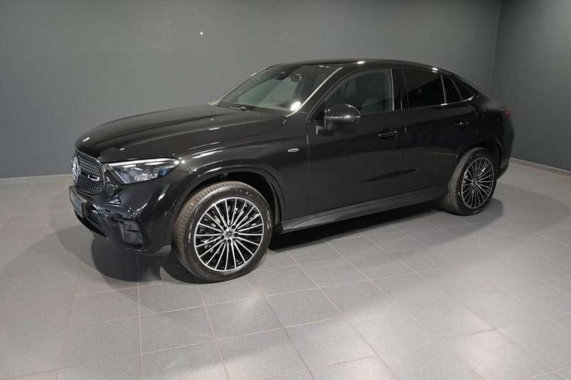 Metalliclack obsidianschwarz Gebraucht 2025 Mercedes GLC400d AMG Coupé | 69.970 € (Fairer Preis) - Bild 1/3