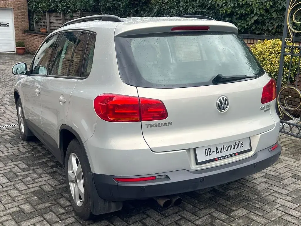 Gebraucht VW Tiguan Trendline 170 PS (125 kW) 2015 Silber SUV