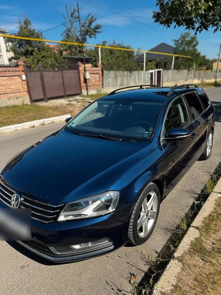 Gebraucht VW Passat 140 PS (102 kW) 2012 Blau Kombi