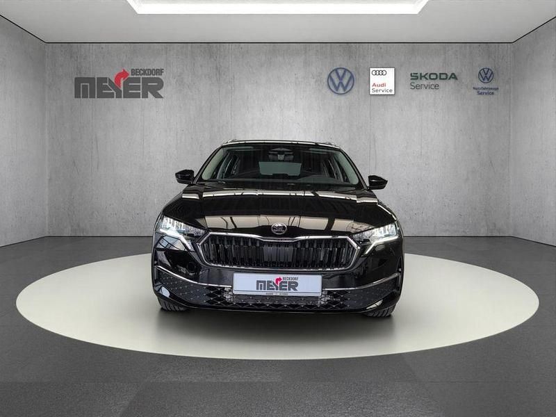 Neu Skoda Octavia Selection 150 PS (110 kW) 2026 Blackmagic perleffekt Kombi