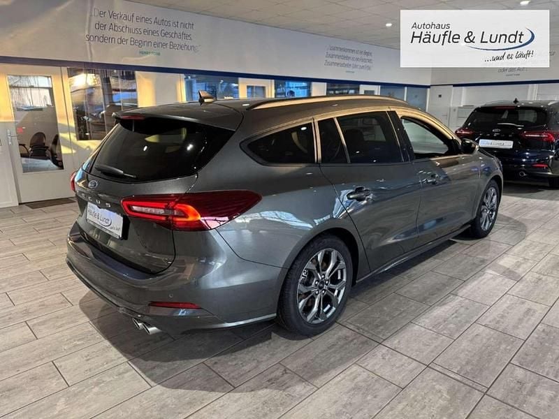 Neu Ford Focus ST-Line X 116 PS (85 kW) 2026 Magneticgrau (metallic) Kombi