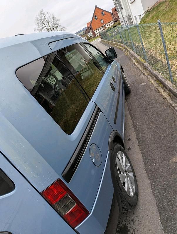 Gebraucht Opel Combo 90 PS (66 kW) 2009 Blau Van / Kleinbus