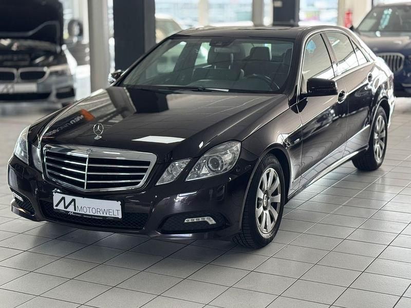 Gebraucht Mercedes E350 Avantgarde 292 PS (214 kW) 2009 Braun Limousine