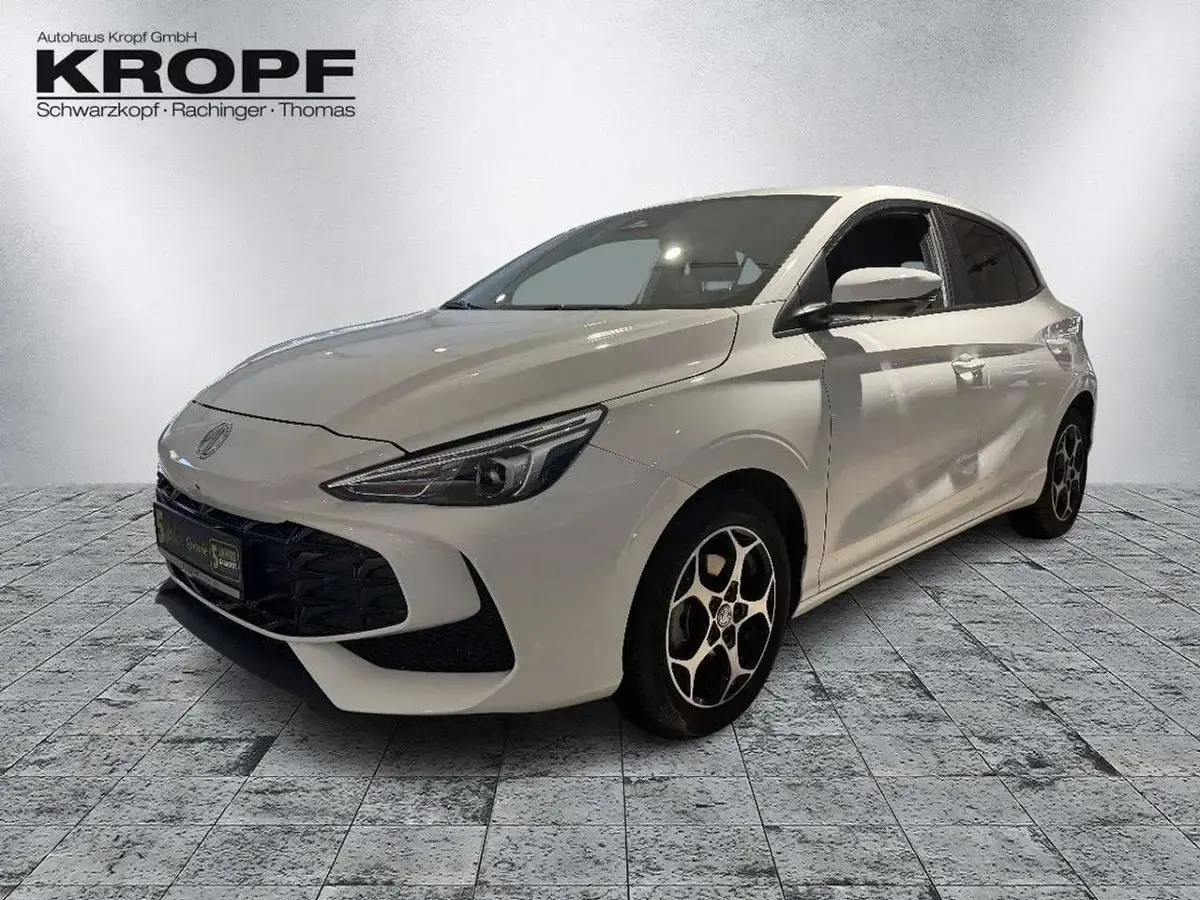 Gebraucht MG MG3 Luxury 194 PS (142 kW) 2024 Dover white Kleinwagen