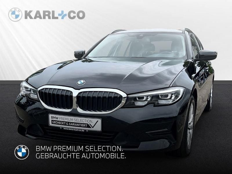 Schwarz Gebraucht 2022 BMW 320 Advantage Kombi | 26.498 € (Guter Preis) - Bild 1/4