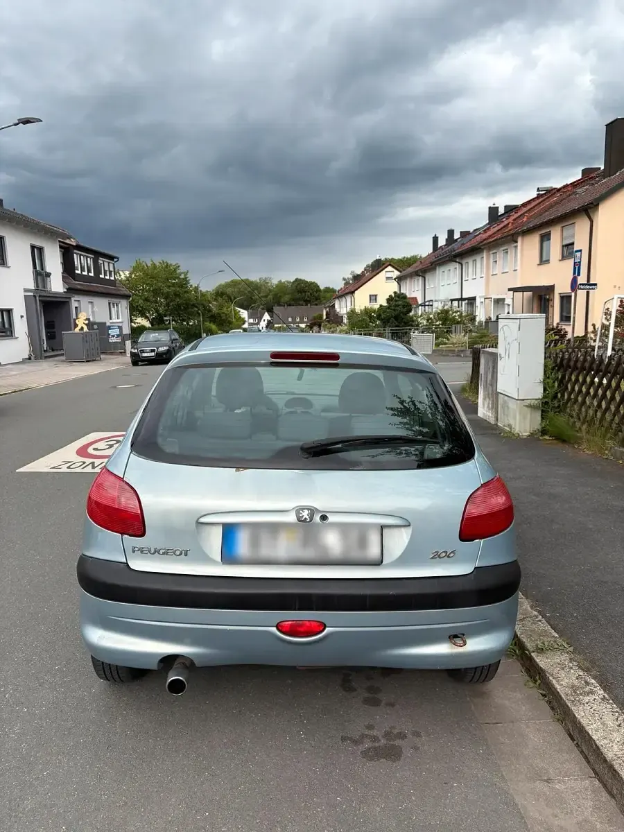 Gebraucht Peugeot 206 60 PS (44 kW) 2002 Blau Kleinwagen
