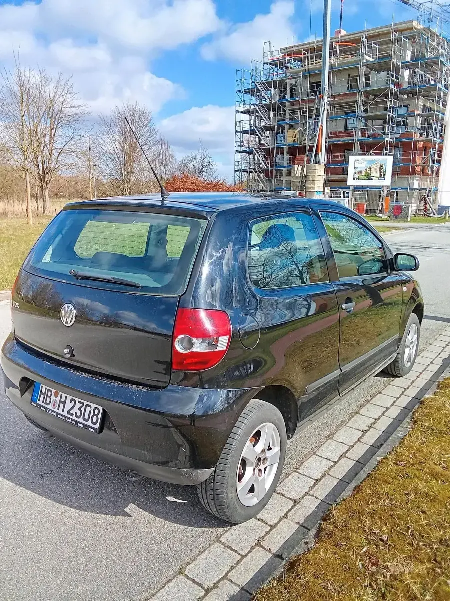 Gebraucht VW Fox 55 PS (40 kW) 2008 Schwarz Kleinwagen