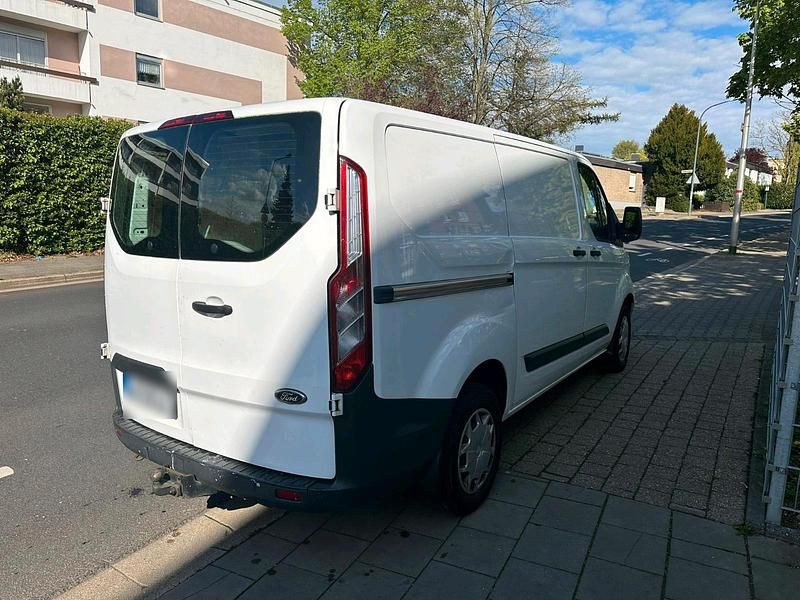 Second-hand Ford Transit Custom 130 CP (95 kW) 2016 Alb Monovolum