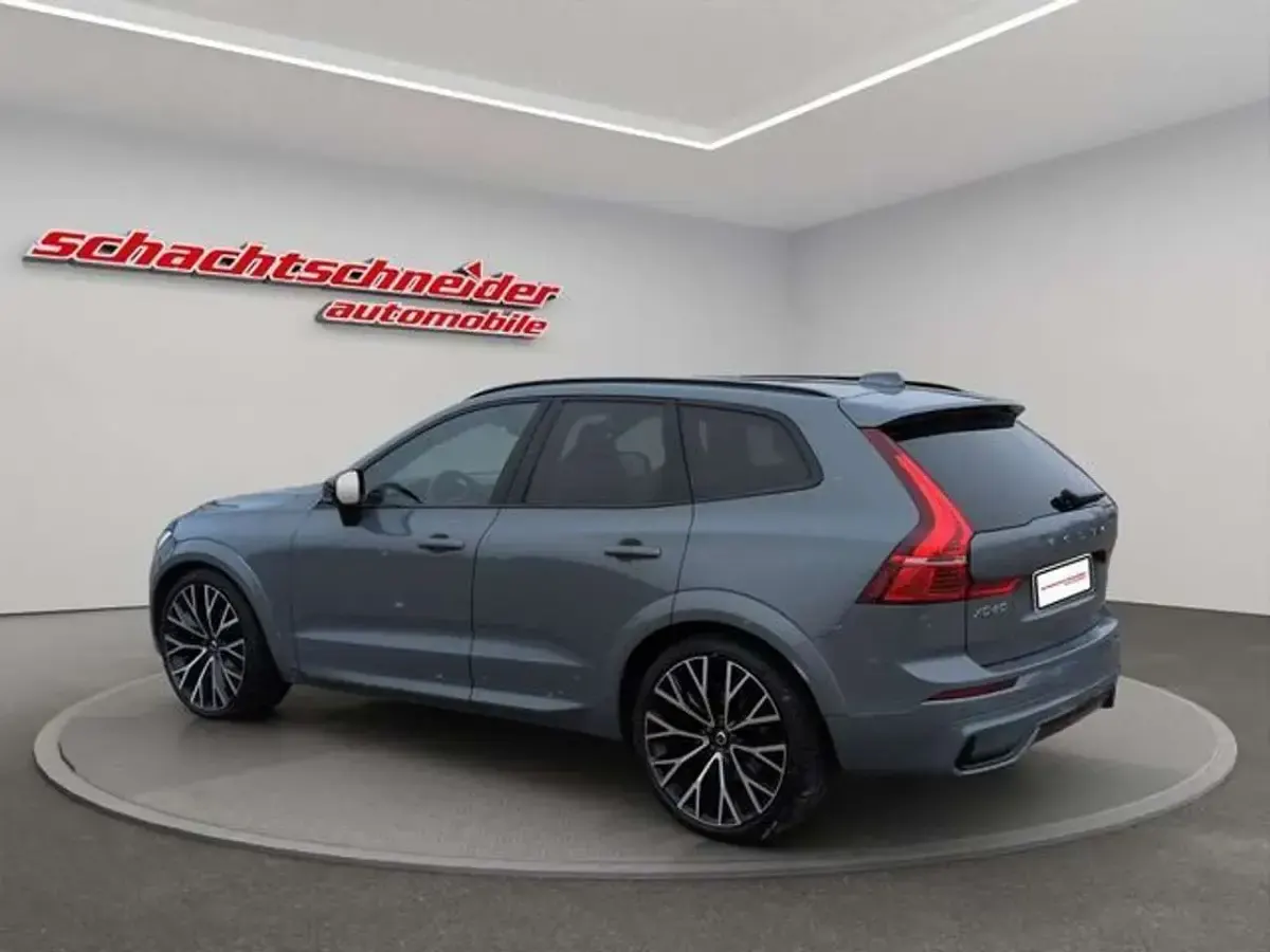 Gebraucht Volvo XC60 R-Design 235 PS (172 kW) 2022 Thunder grey metallic SUV