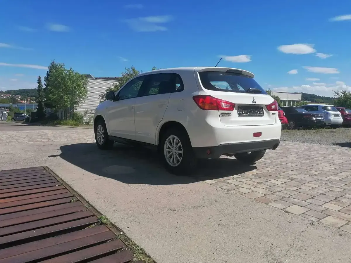 Gebraucht Mitsubishi ASX Basis 117 PS (86 kW) 2015 Andenweiss (s) SUV