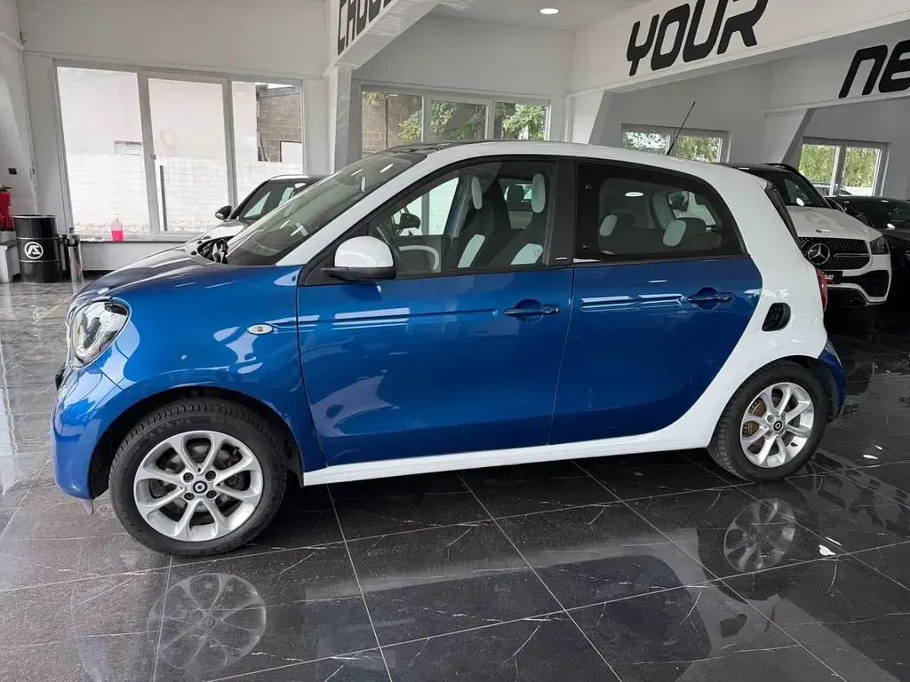 Gebraucht Smart ForFour 90 PS (66 kW) 2019 Blau Kleinwagen