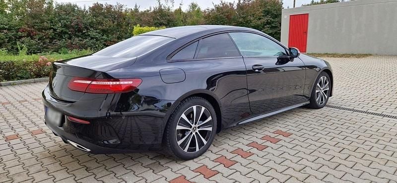 Second-hand Mercedes E200 AMG 184 CP (135 kW) 2017 Negru Coupe