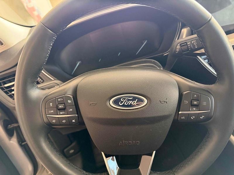 Gebraucht Ford Focus Titanium 120 PS (88 kW) 2022 Silber Kombi