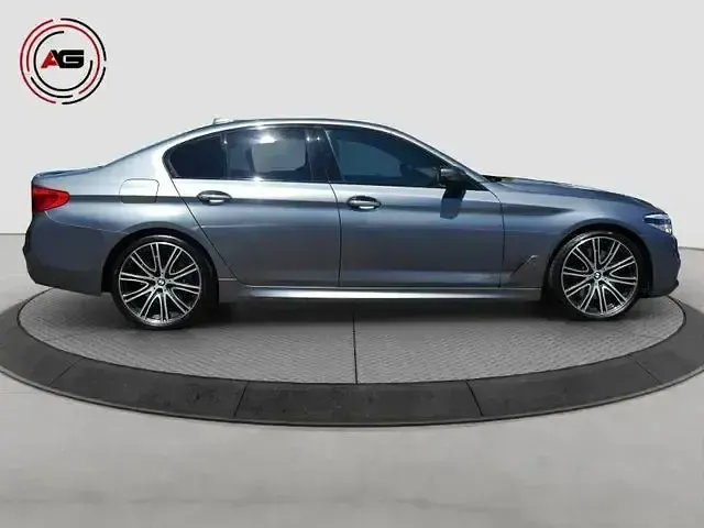 Używany BMW M550 Shadowline 462 KM (339 kW) 2017 Niebieski Sedan/Limuzyna