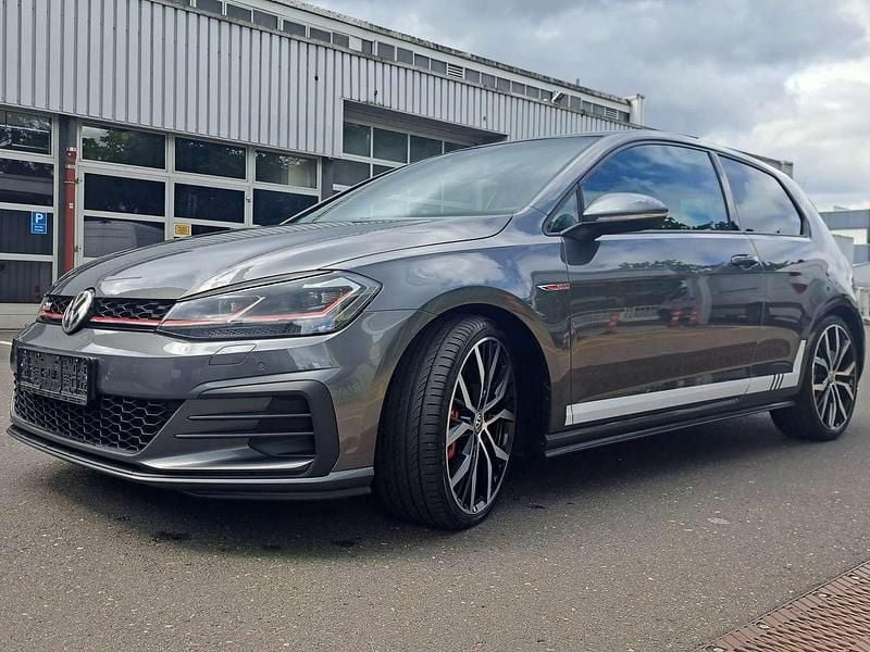 Grau Gebraucht 2019 VW Golf GTI Coupé | 21.500 € (Fairer Preis) - Bild 1/4