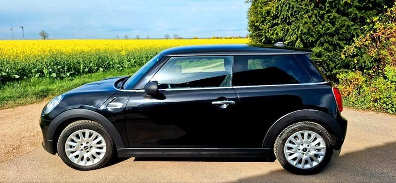 Second-hand Mini ONE Pepper 102 CP (75 kW) 2015 Negru Hatchback