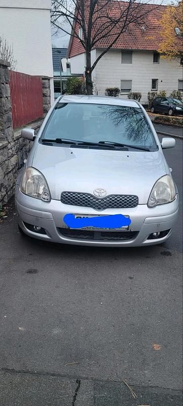 Silber Gebraucht 2005 Toyota Yaris Kleinwagen | 2.250 € (Fairer Preis) - Bild 1/4