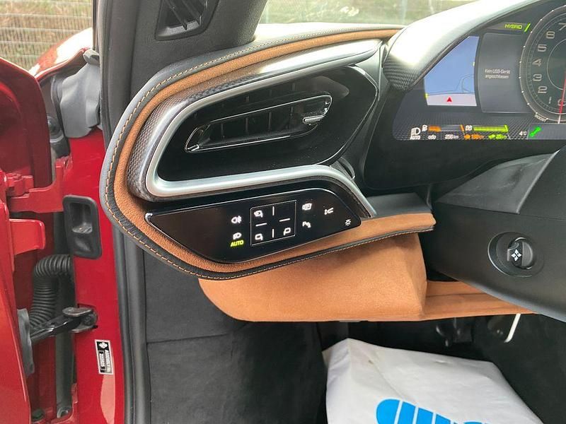 Gebraucht Ferrari 296 829 PS (609 kW) 2024 Rosso mugello Coupé