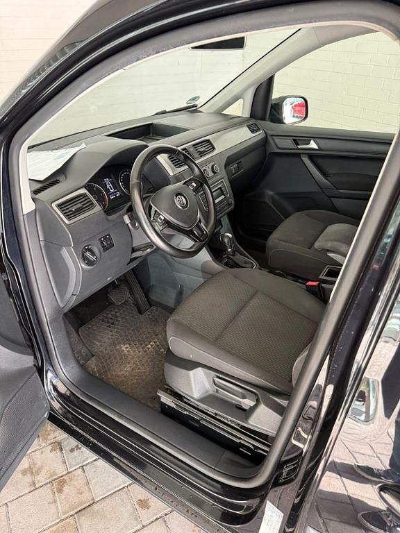 Gebraucht VW Caddy Trendline 150 PS (110 kW) 2019 Schwarz Van / Kleinbus
