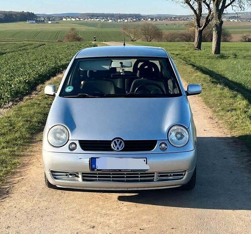 Silber Gebraucht 2003 VW Lupo Edition Kleinwagen | 1.400 € (Fairer Preis) - Bild 1/4