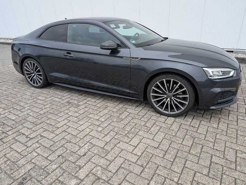 Usado Audi A5 S-Line 190 CV (139 kW) 2017 Gris Coupe