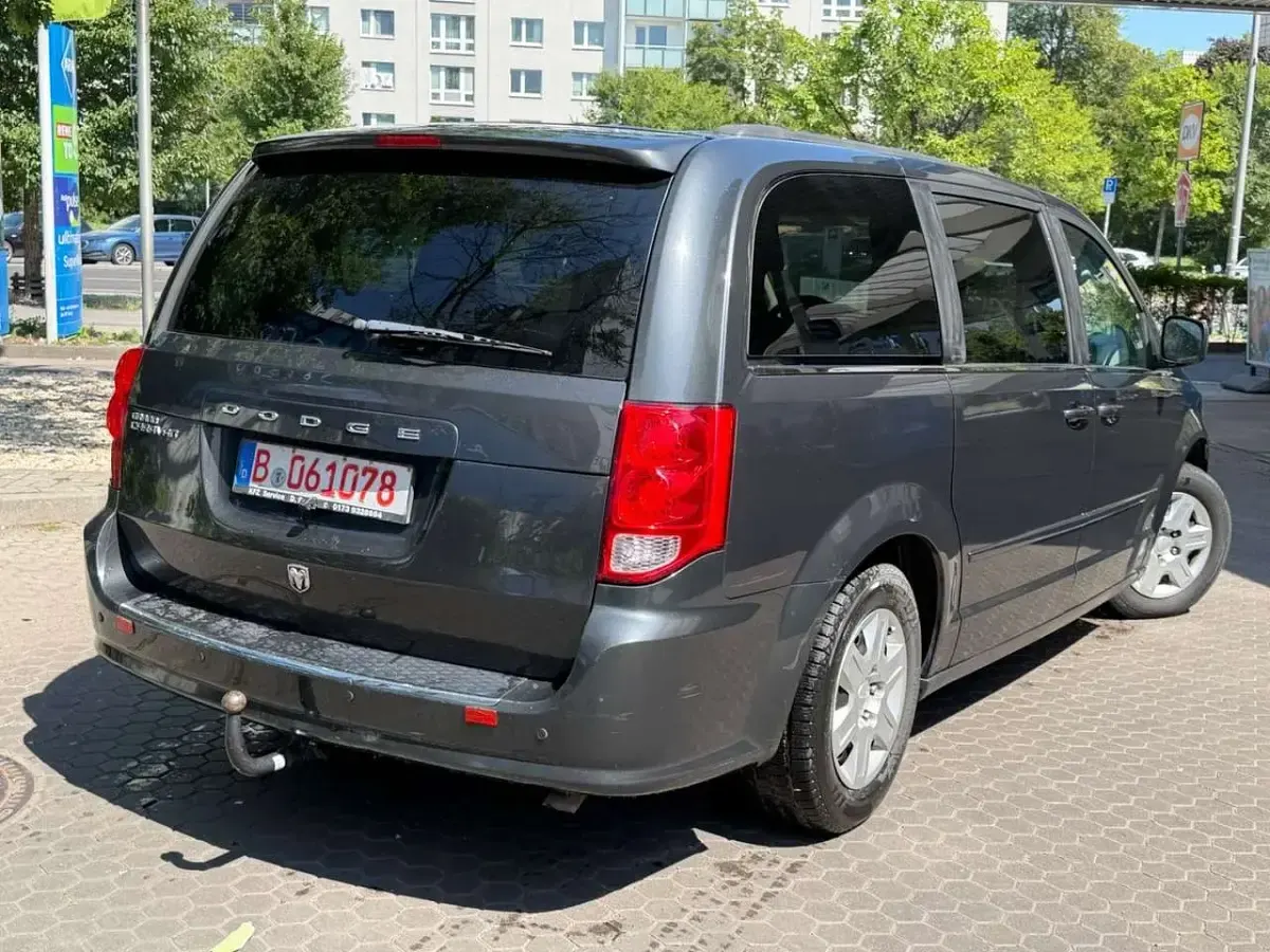 Gebraucht Dodge Grand Caravan 287 PS (211 kW) 2012 Grau Van / Kleinbus