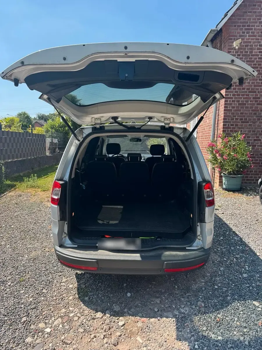 Gebraucht Ford Galaxy 170 PS (125 kW) 2010 Silber Van / Kleinbus