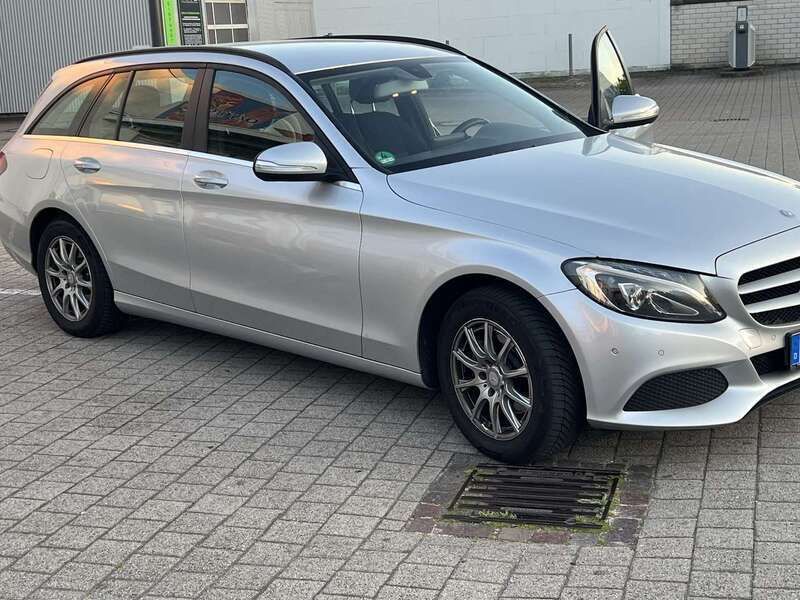 Grau Gebraucht 2015 Mercedes C200 Kombi | 14.500 € - Bild 1/4
