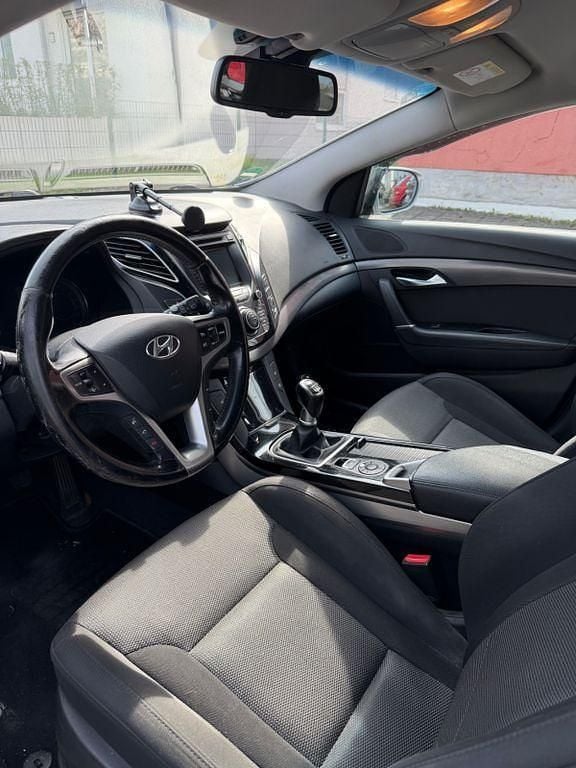 Gebraucht Hyundai i40 Style 136 PS (100 kW) 2013 Silber Kombi