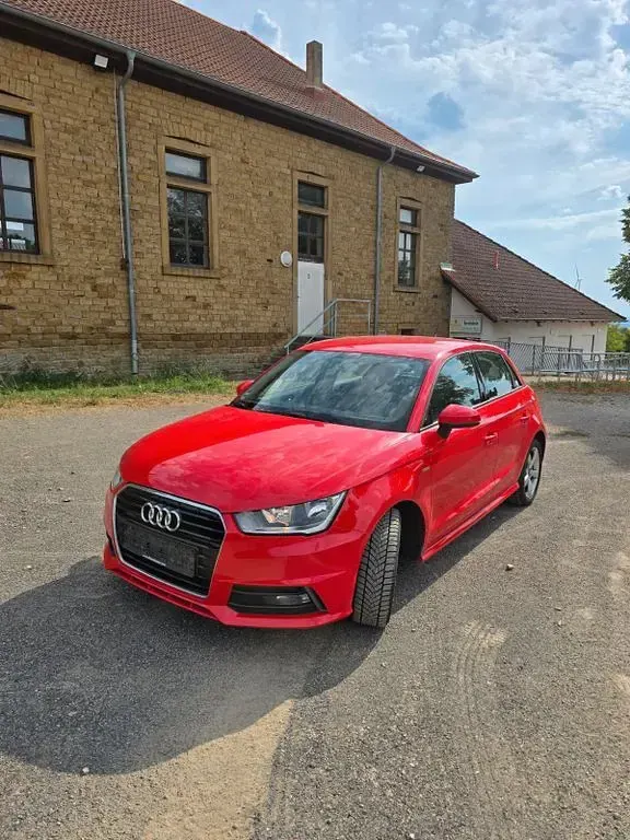 Gebraucht Audi A1 Sportback 95 PS (69 kW) 2016 Rot Kleinwagen