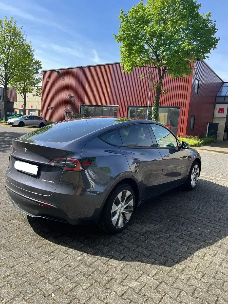 Gebraucht Tesla Model Y 378 kW (514 PS) 2022 Grau SUV