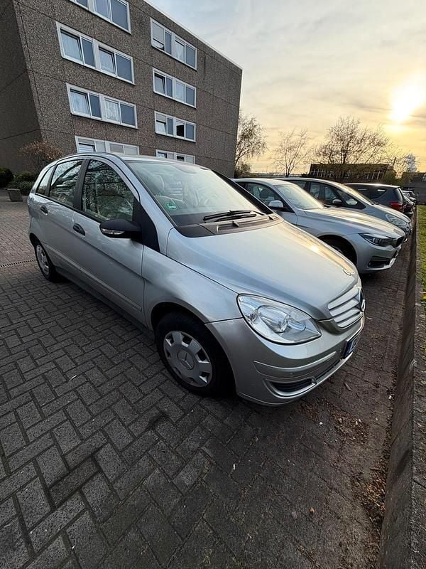 Gebraucht Mercedes B170 116 PS (85 kW) 2007 Silber Van / Kleinbus