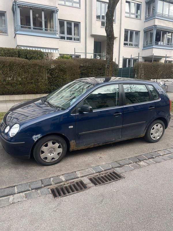 Gebraucht VW Polo 75 PS (55 kW) 2004 Blau Kleinwagen