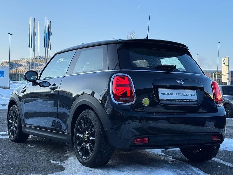 Gebraucht Mini Cooper SE Classic 135 kW (184 PS) 2022 Schwarz Kleinwagen