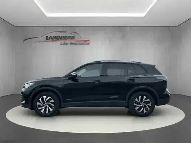 Neu VW Tiguan Life 150 PS (110 kW) 2026 Grenadillschwarz SUV