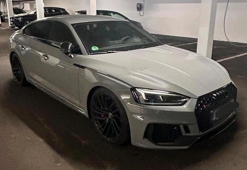 Grau Gebraucht 2019 Audi RS5 Sportback Design Limousine | 69.000 € (Teuer) - Bild 1/4