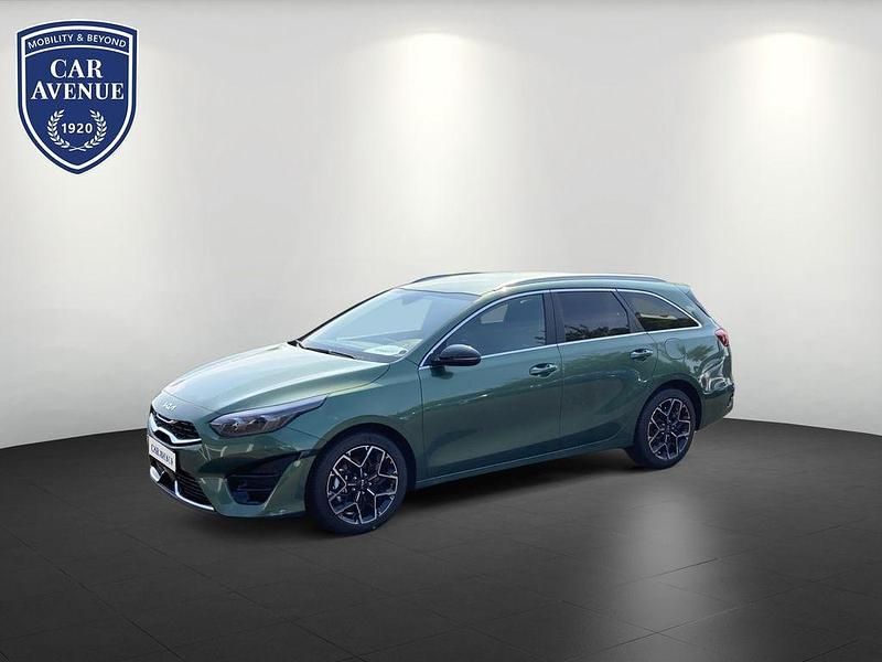 Grün Neu 2025 Kia Ceed Sportswagon Kombi | 30.950 € (Teuer) - Bild 1/4