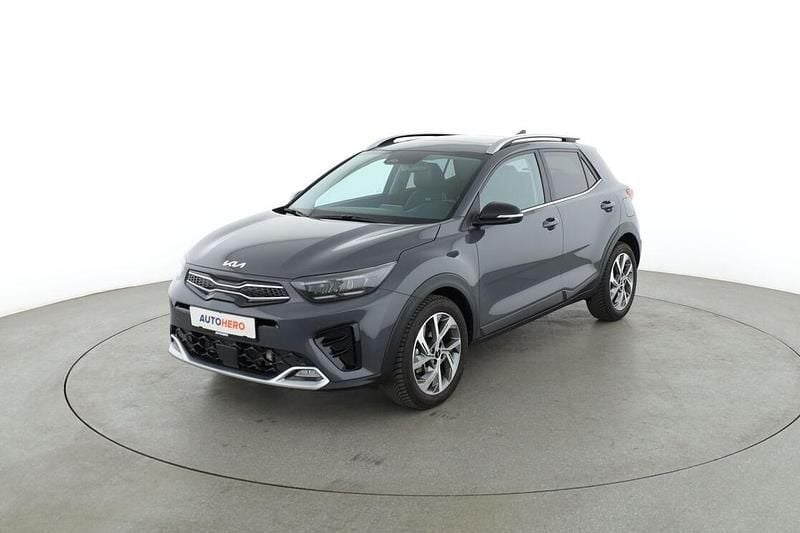 Grau Gebraucht 2023 Kia Stonic GT-Line SUV | 22.480 € (Etwas zu teuer) - Bild 1/3