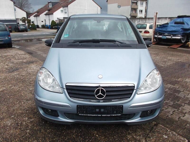 Blau Gebraucht 2006 Mercedes A160 Limousine | 3.100 € (Teuer) - Bild 1/4