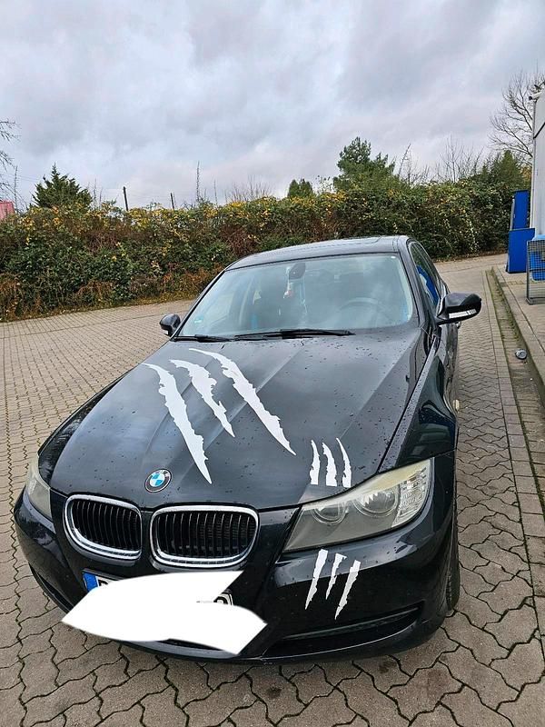 Schwarz Gebraucht 2010 BMW 316 Limousine | 3.300 € (Superpreis) - Bild 1/4