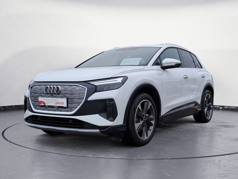 Gletscherweiß metallic Gebraucht 2022 Audi Q4 e-tron Ambiente SUV | 29.950 € (Fairer Preis) - Bild 1/4