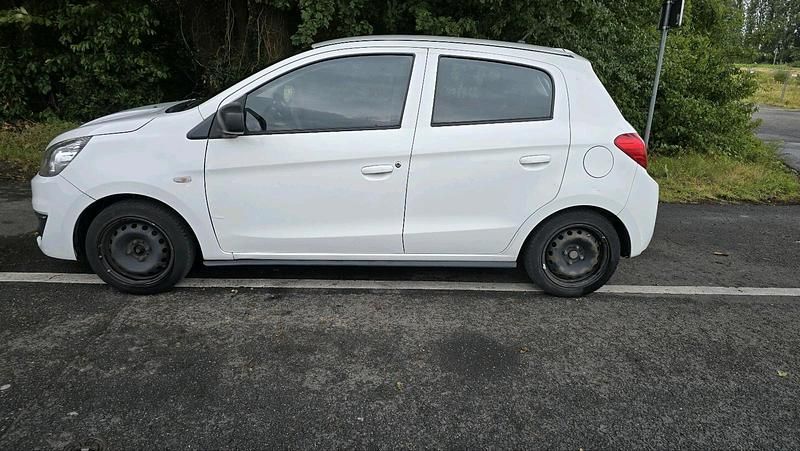Weiß Gebraucht 2017 Mitsubishi Space Star Kleinwagen | 3.500 € - Bild 1/4