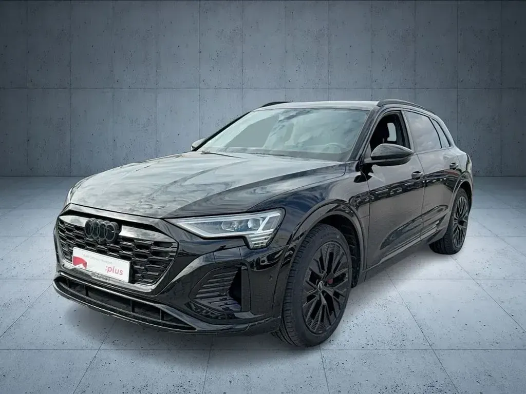 Second-hand Audi Q8 e-tron S-Line 250 kW (340 CP) 2023 Negru SUV