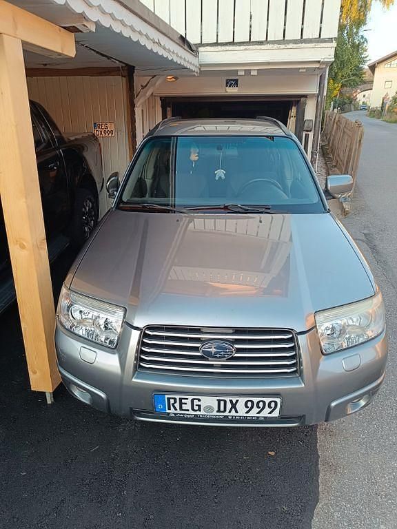 Silber Gebraucht 2007 Subaru Forester Active SUV | 3.300 € (Fairer Preis) - Bild 1/4