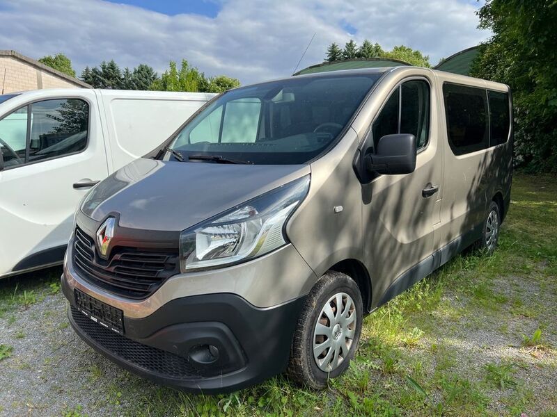 Gebraucht Renault Trafic Expression 116 PS (85 kW) 2015 Van / Kleinbus